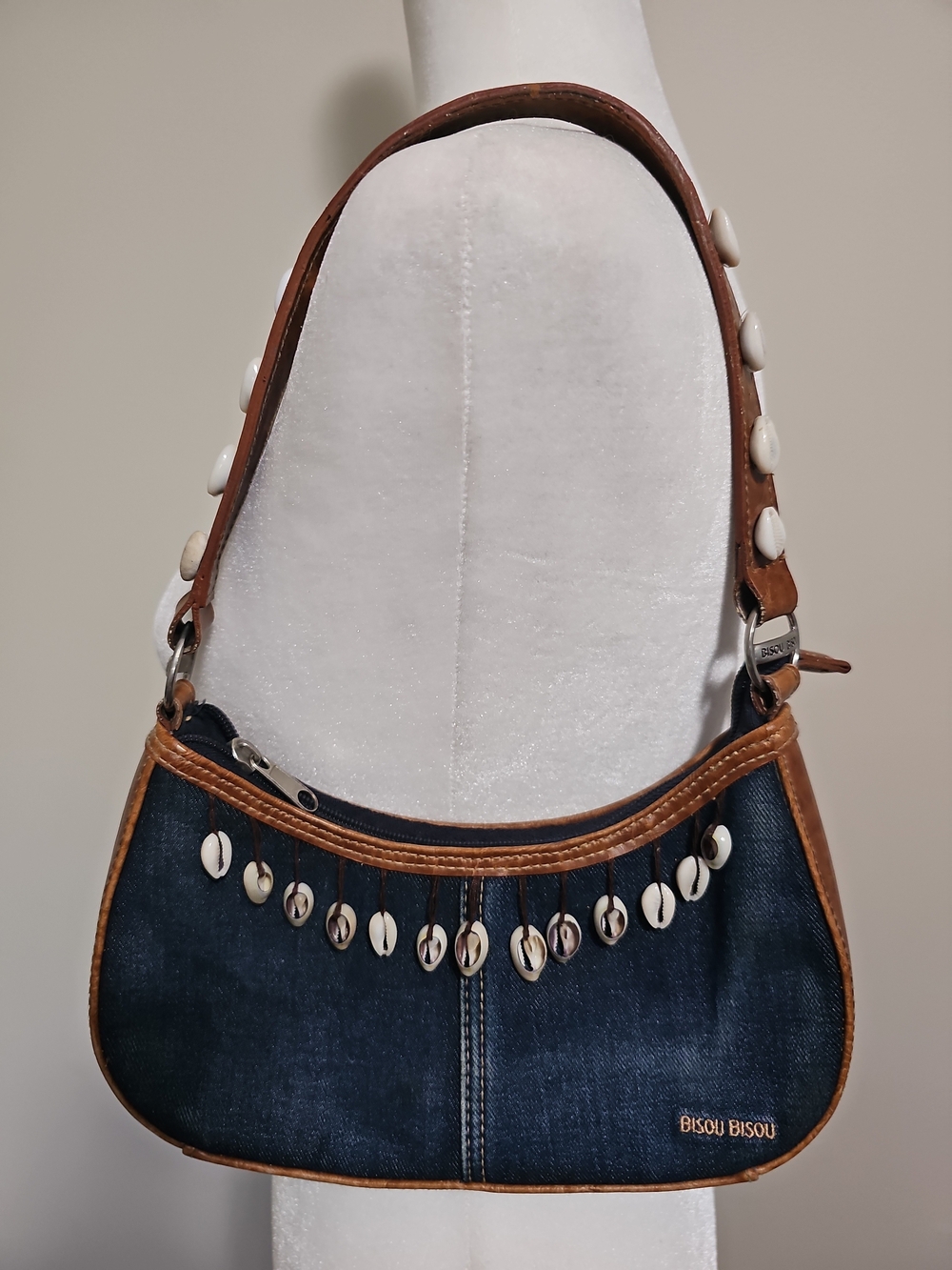 Vintage Y2K Bisou Bisou Denim Cowrie Shell Hobo Shoulder Bag Boho 90s